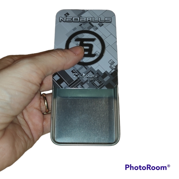 Trendy Little Handheld Metal Case Zen Magnets Neoballs Travel Storage Container - Picture 4 of 5